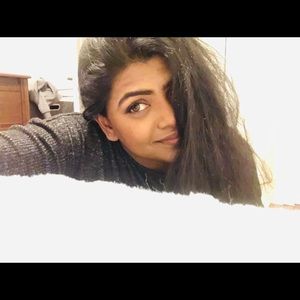 Meet your Posher, Chrishanthi